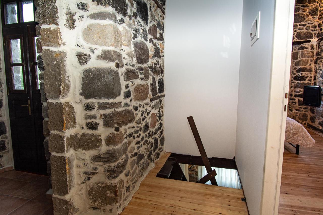 Апартаменти Plousiadi΄S Stone House Paloi Екстер'єр фото